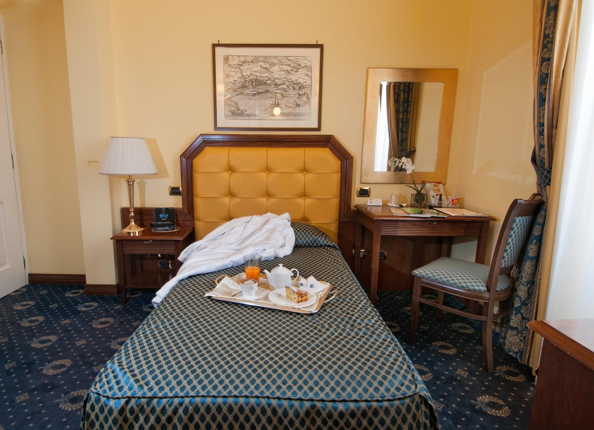 Hotel San Giorgio Civitavecchia Esterno foto