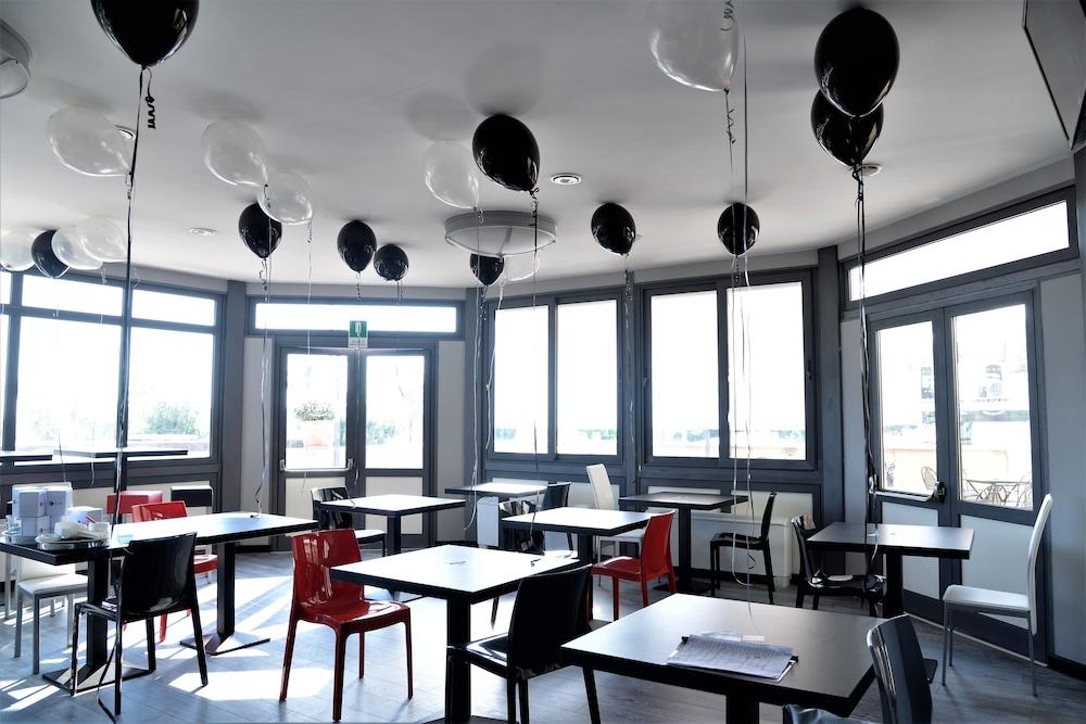 Hotel San Giorgio Civitavecchia Esterno foto